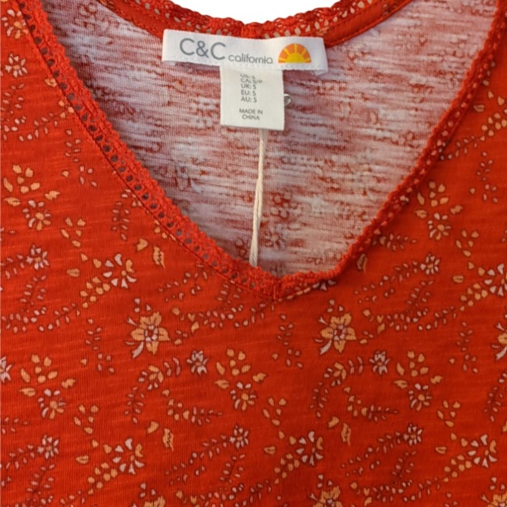 C&C California Reddish Orange Boho Floral & Paisley Print Knit Soft Top SZ S NWT - Picture 2 of 10